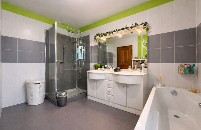 MOREUIL - MAISON MITOYENNE - 6 CHAMBRES - JARDIN - GARAGE - — photo 5