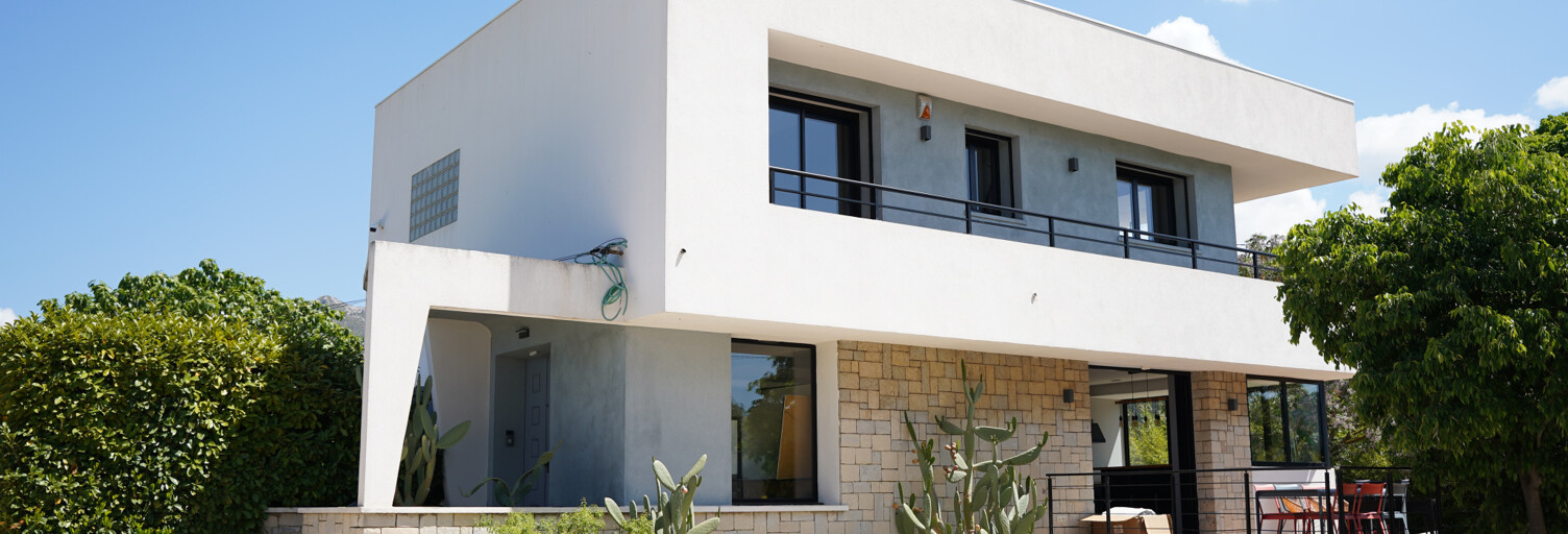 Maison 5 Pièces 182 m² à louer à Gémenos (13420)