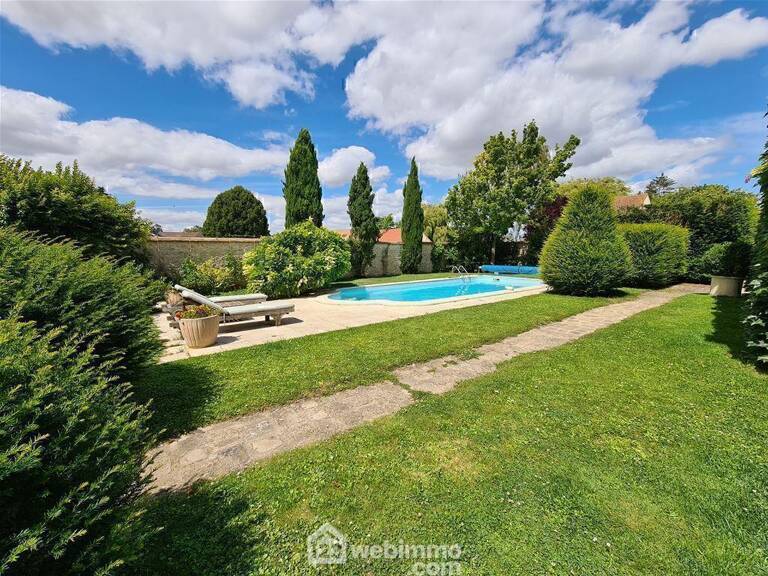 Maison - 192m² - Étampes — photo 1