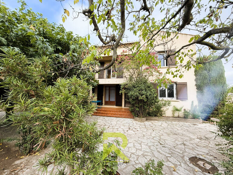 VILLA AVEC DEPENDANCE — photo 1
