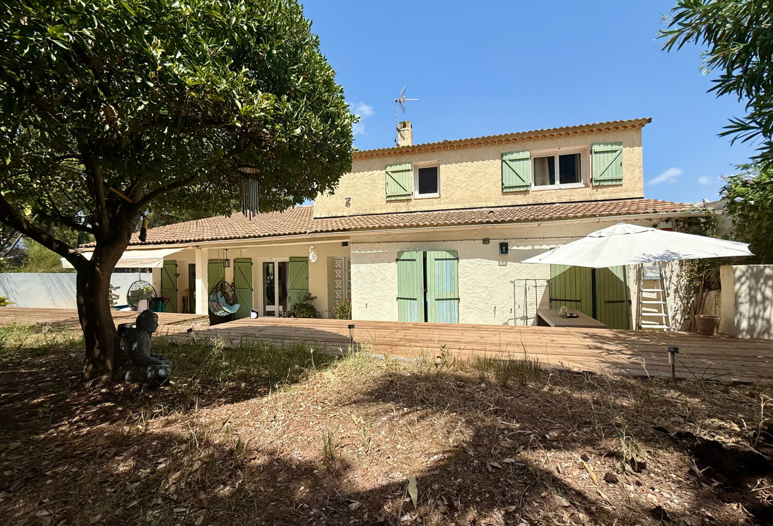 La Crau- La Moutonne - Villa 9 pièces-226m2 avec Piscine + 4 — photo 1