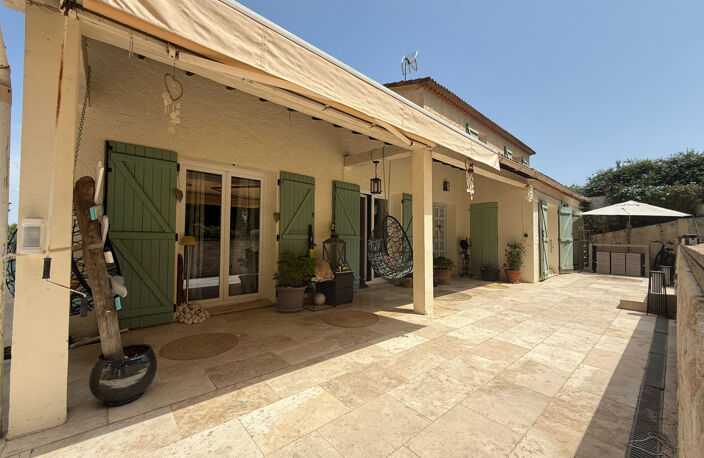 La Crau- La Moutonne - Villa 9 pièces-226m2 avec Piscine + 4 — photo 2