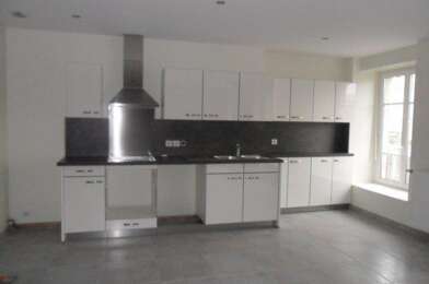 Appartement 3 pièces 725 €