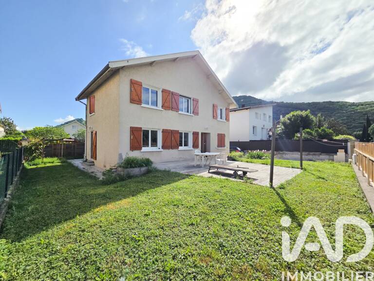 Vente Maison/villa 8 pièces — photo 1