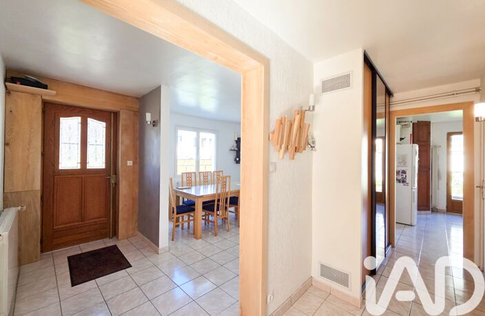Vente Maison/villa 8 pièces — photo 2