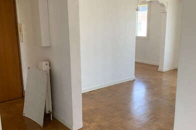 Appartement 4 pièces 735 €