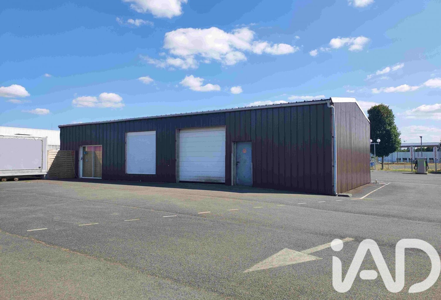 Vente Boutique/Local commercial 150 m&sup2; — photo 1