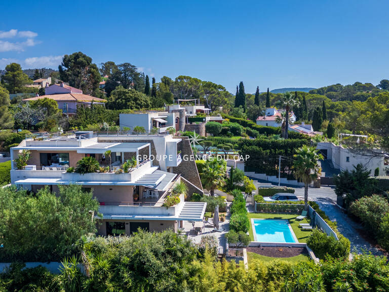 APPARTEMENT VILLA TOIT 5 PIECES VUE MER PANORAMIQUE TERRASSE SOLARIUM  JACCUZZI PISCINE GARAGE PLAGE ET COMMERCES A PIED A SAINT RAPHAEL BOULOURIS — photo 1