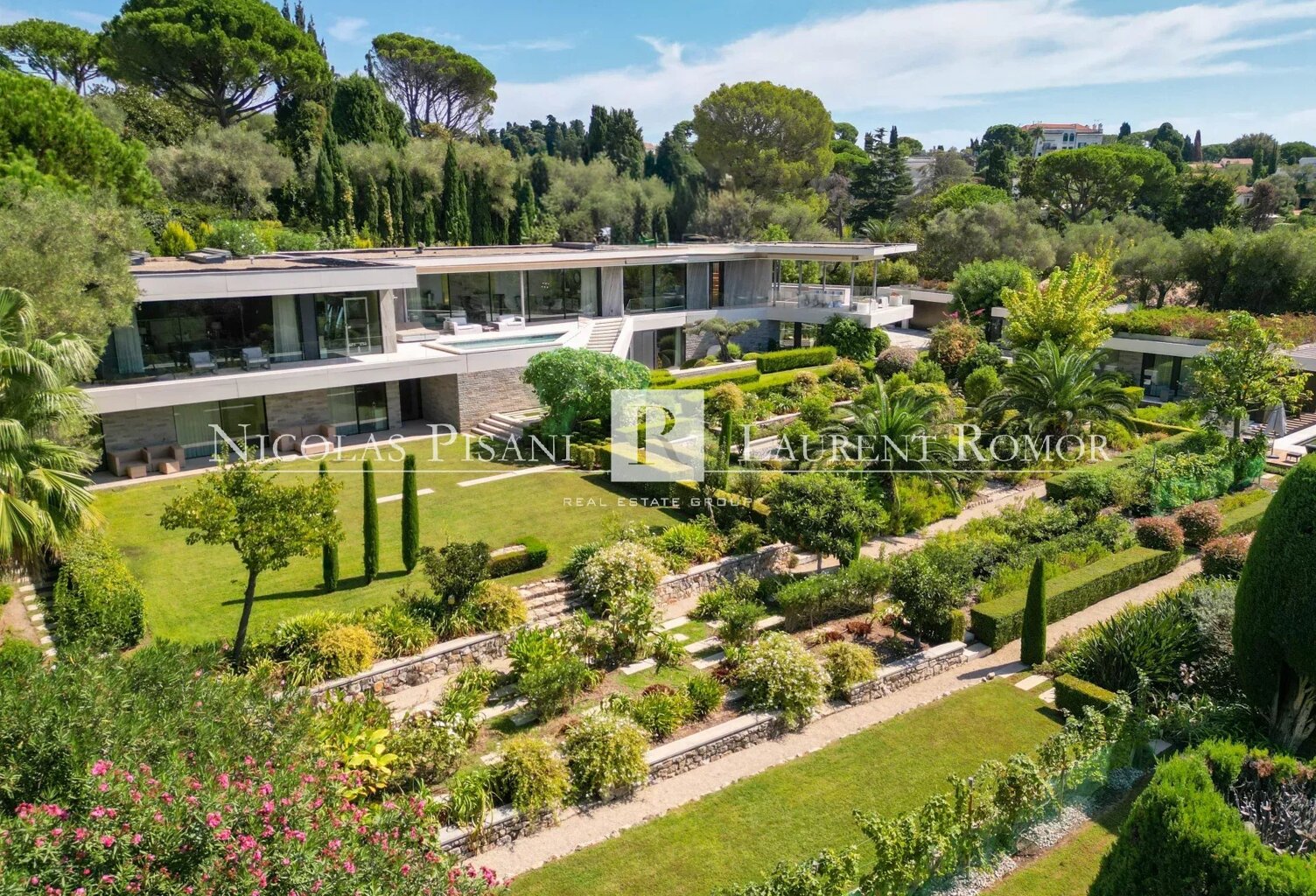 PROPRIETE EXCEPTIONNELLE - CAP D'ANTIBES - VUE MER - PISCINE - T — photo 1