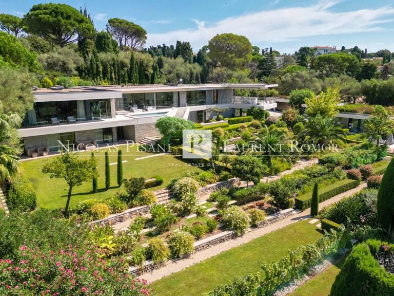 PROPRIETE EXCEPTIONNELLE - CAP D'ANTIBES - VUE MER - PISCINE - T — photo 1