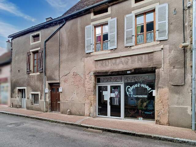 Centre ville SAULIEU: Immeuble investisseur — photo du bien