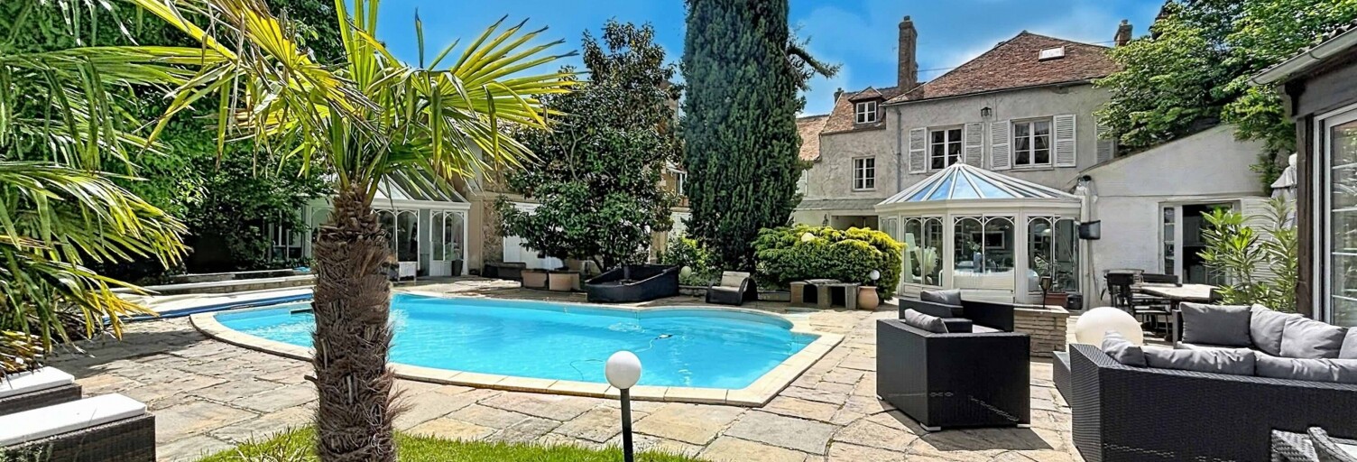 Maison 10 Pièces 639 m² à vendre à Guignes (77390)