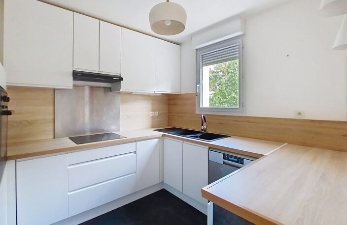 MAGNIFIQUE APPARTEMENT TYPE 4 AVEC BALCON /TERRASSE — photo 3
