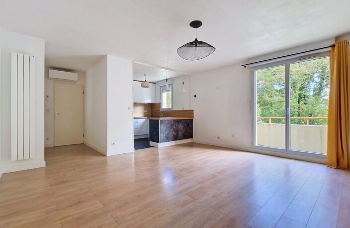 MAGNIFIQUE APPARTEMENT TYPE 4 AVEC BALCON /TERRASSE — photo 4