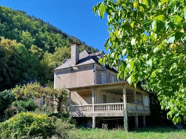 Vente Maison/villa 9 pièces — photo du bien