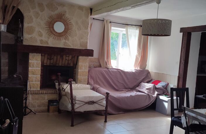 La Pomarède  Charmante maison en pierre avec fort potentiel — photo 2