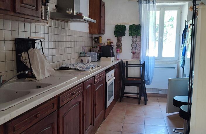 La Pomarède  Charmante maison en pierre avec fort potentiel — photo 4