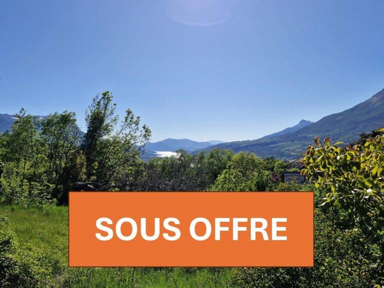 Terrain constructible de 915 m2 à Saint-Sauveur — photo 1