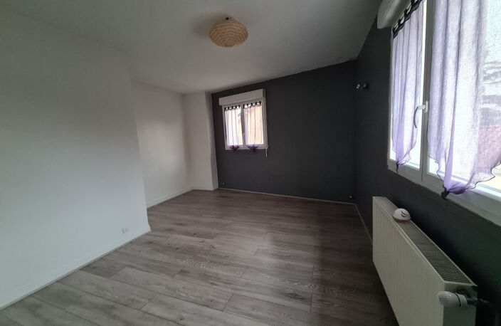 Appartement T3 duplex SAINT JEAN DE TOUSLAS — photo 2