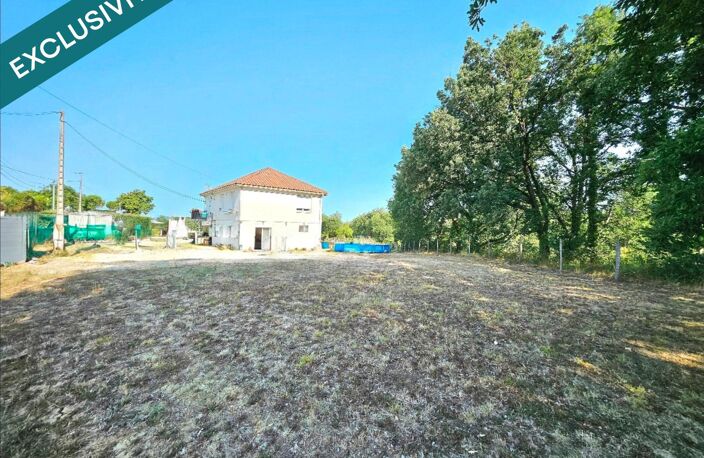 MAISON DIVISÉE EN DEUX APPARTEMENTS AVEC JARDIN — photo 3