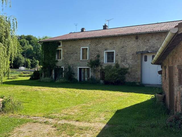 Maison de village en pierre — photo du bien