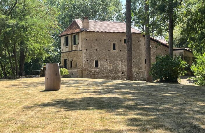 Moulin du XIII eme siècle, entièrement rénové — photo 4