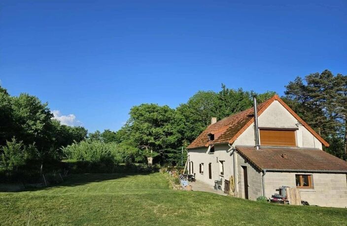 Longère rénovée sur un domaine arboré de 4 hectares — photo 3