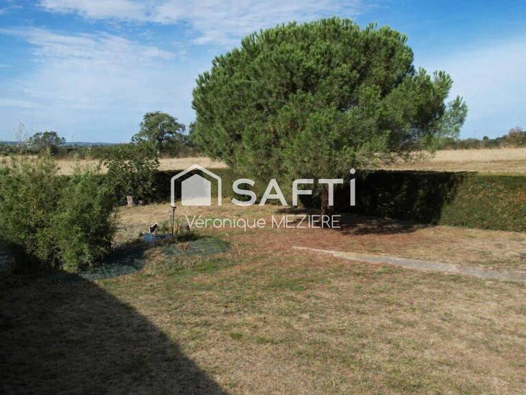Terrain constructible 465 m² Champtocé-sur-Loire — photo 1