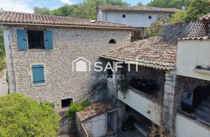 Ensemble en pierre de 250 m² au sol proche Barjac — photo 3