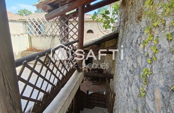Ensemble en pierre de 250 m² au sol proche Barjac — photo 5