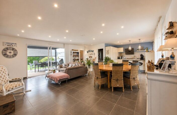 130 m²  4 chambres  900 m²  Piscine & sérénité - La maison que vous n'aviez pas encore imaginée — photo 3