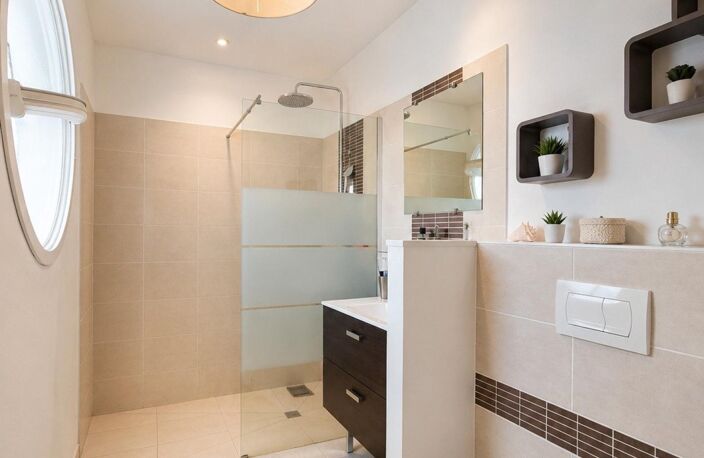 130 m²  4 chambres  900 m²  Piscine & sérénité - La maison que vous n'aviez pas encore imaginée — photo 4