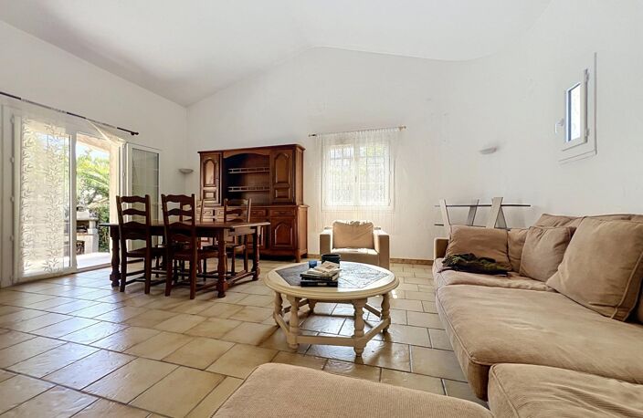 Cannes-la-Bocca : Villa individuelle 2 appartements. — photo 2