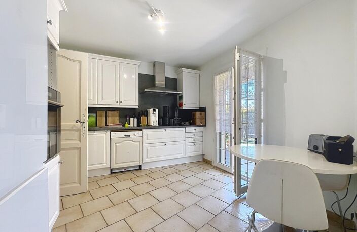 Cannes-la-Bocca : Villa individuelle 2 appartements. — photo 3