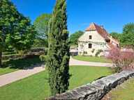 Domaine d'exception du XVIIIe siècle , composé de 4 gîtes et maison d'habitation ,exploitable immédiatement ! — photo 2