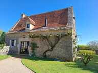 Domaine d'exception du XVIIIe siècle , composé de 4 gîtes et maison d'habitation ,exploitable immédiatement ! — photo 2