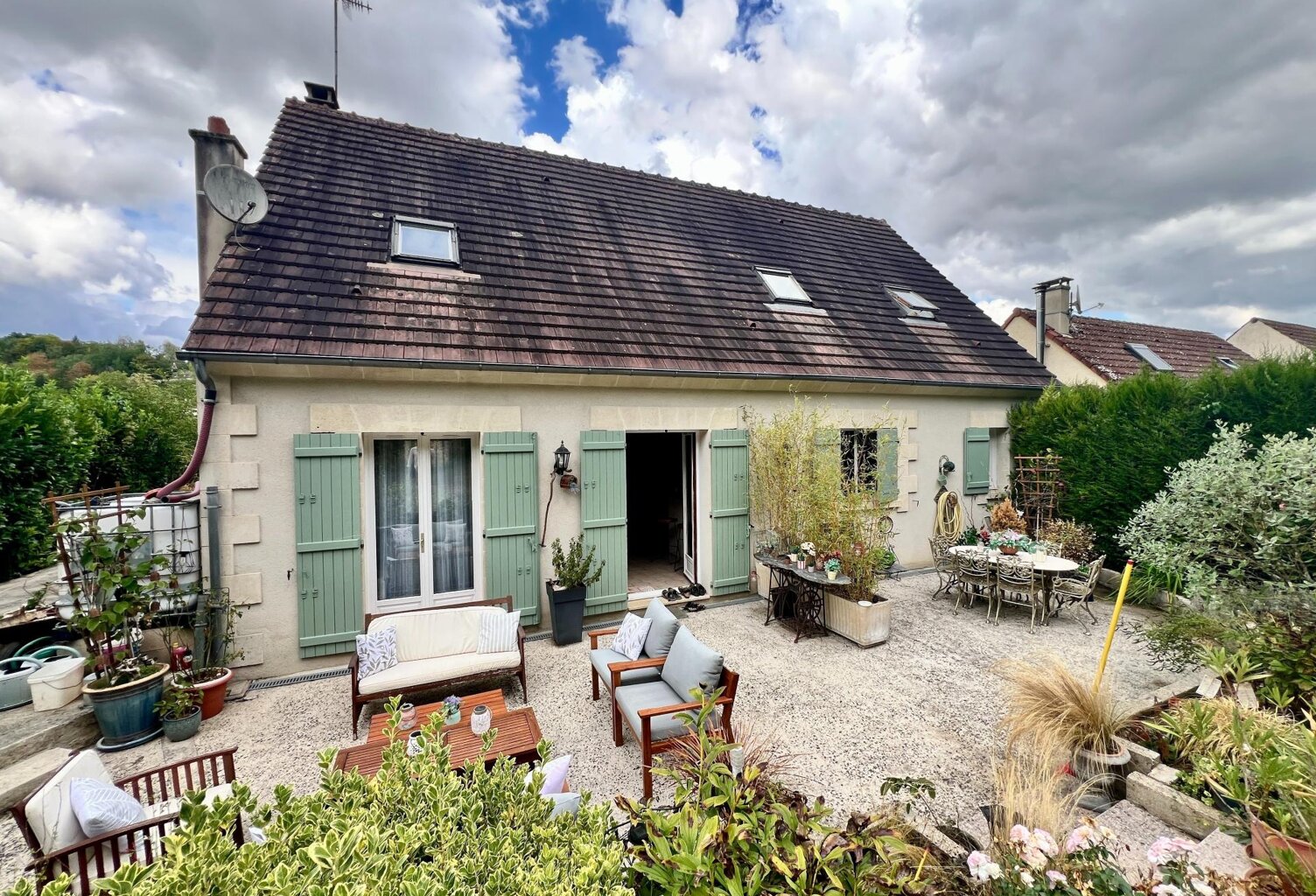 Belle et grande maison de 150 m² avec 5 chambres et sous-sol total — photo 1
