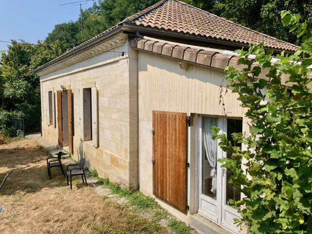 Authentique maison en pierre de plain-pied   112 m2   4 cham — photo du bien