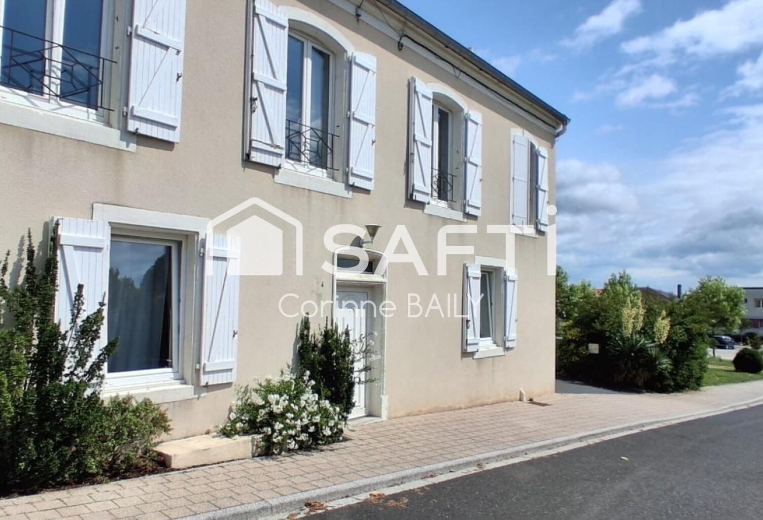 Charmante maison de village de 210m2 sur terrain arboré — photo 1
