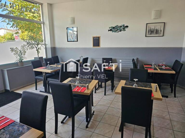 MURS COMMERCIAUX 160 M2 SUR 2 NIVEAUX + PKG — photo 1