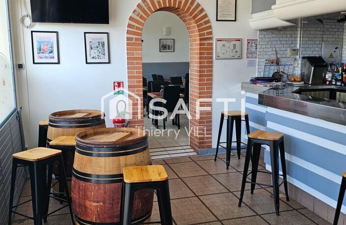 MURS COMMERCIAUX 160 M2 SUR 2 NIVEAUX + PKG — photo 5