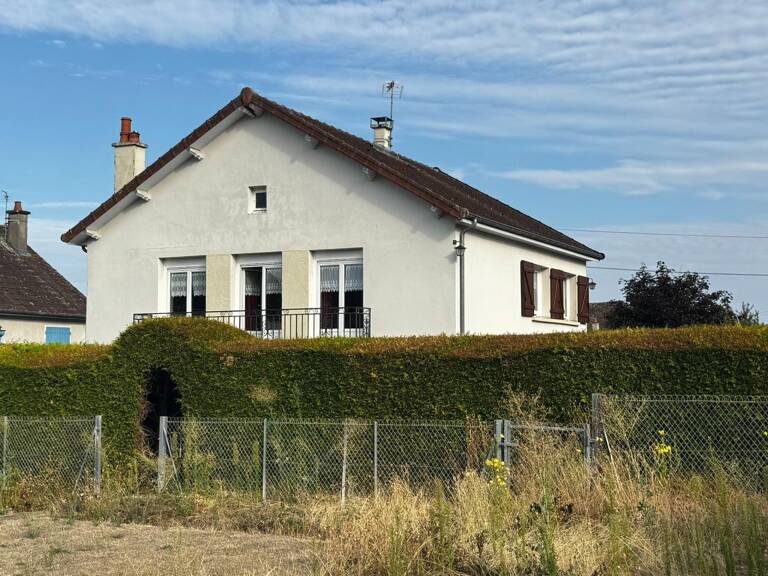 Maison individuelle avec grand terrain plat — photo 1