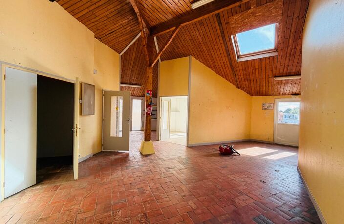 maison de 240 M2 de plain pied idéal pour créer un loft — photo 4
