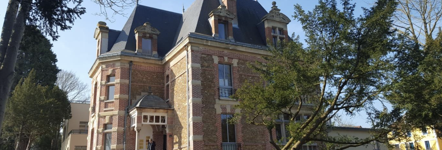 Immeuble  390 m² à vendre à Coupvray (77700)