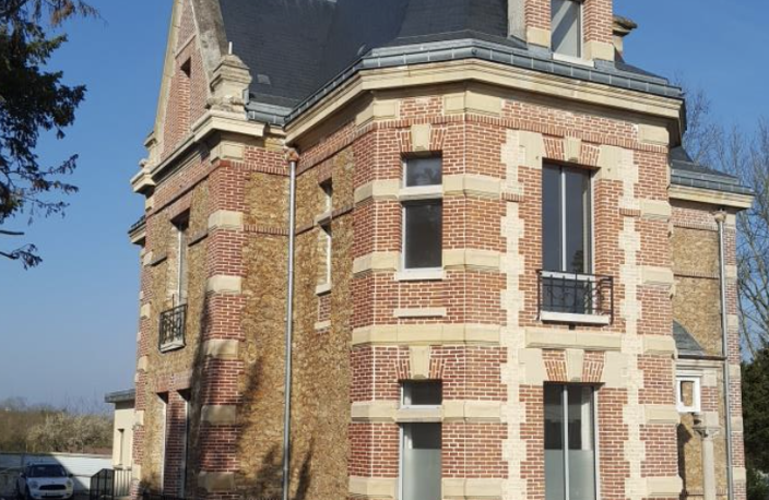 PÔLE MÉDICAL RÉNOVÉ & LOUÉ — photo 2