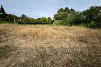 Terrain  168000 €