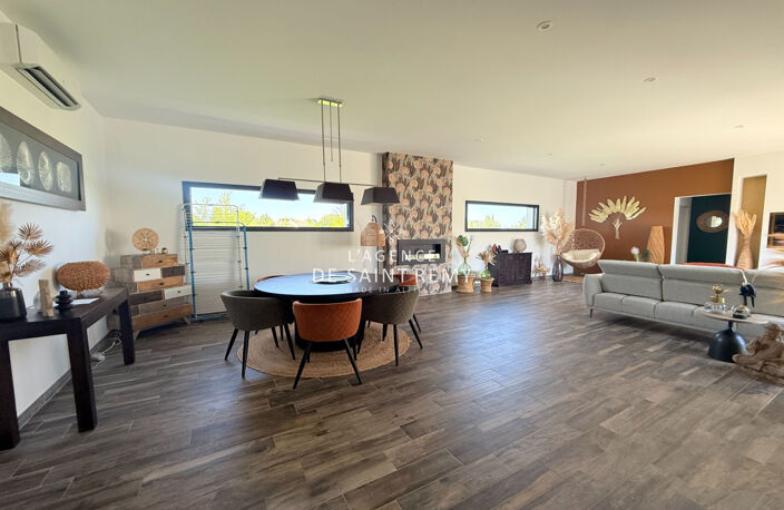 Maison de plain-pied avec piscine, jardin paysager et belles p — photo 4