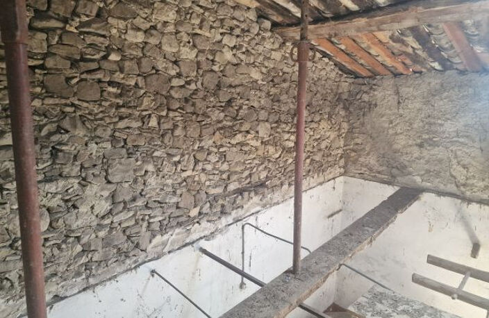 MAISON AVEC REMISE A VENDRE SUR SIMIANE LA ROTONDE — photo 4