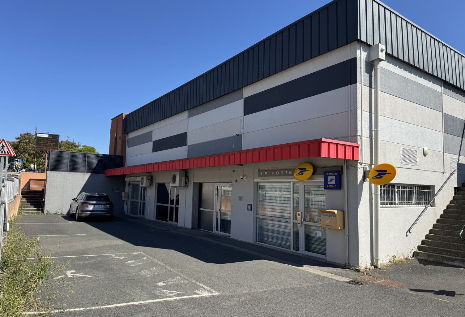 Local commercial — photo 1