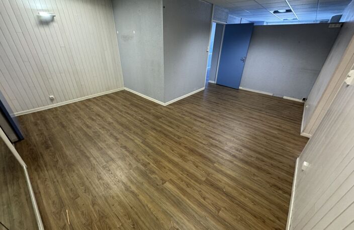 Local commercial — photo 5